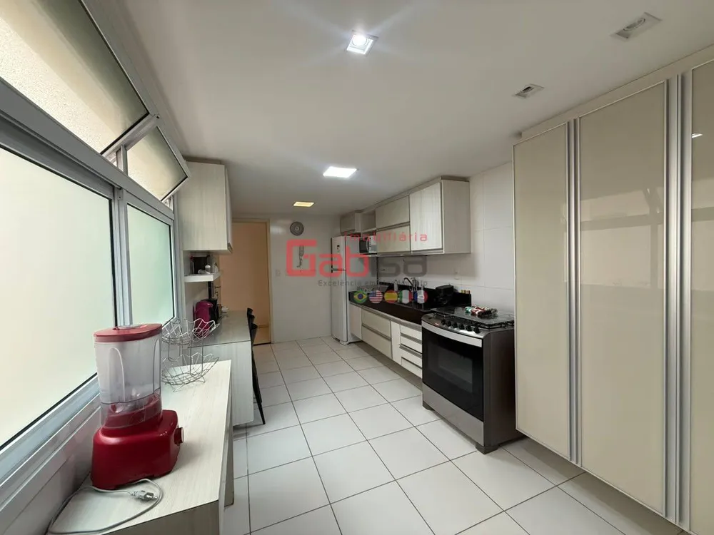 Cobertura, 3 quartos, 205 m² - Foto 5