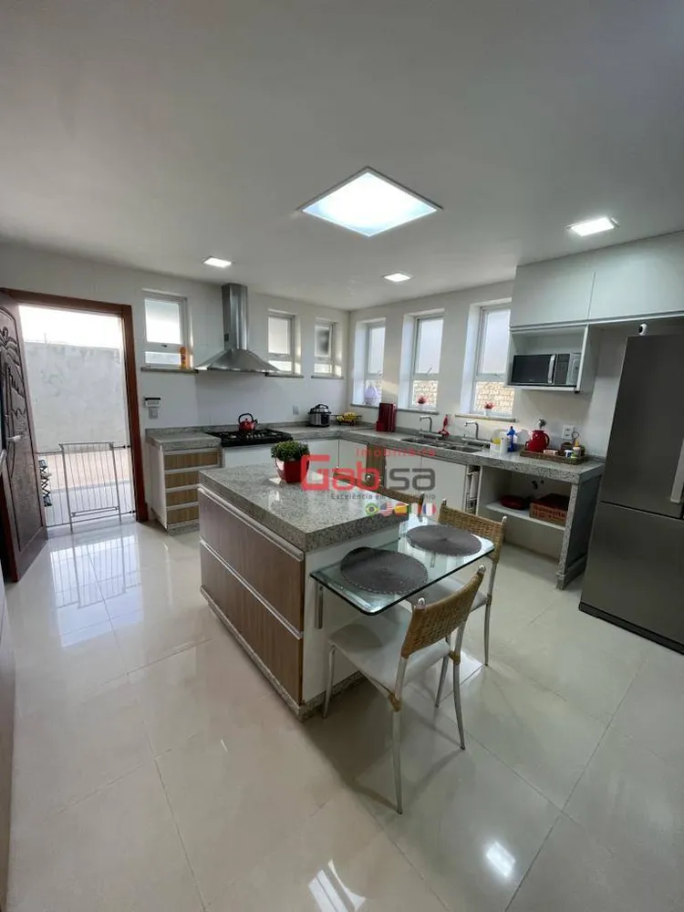 Casa, 5 quartos, 380 m² - Foto 2