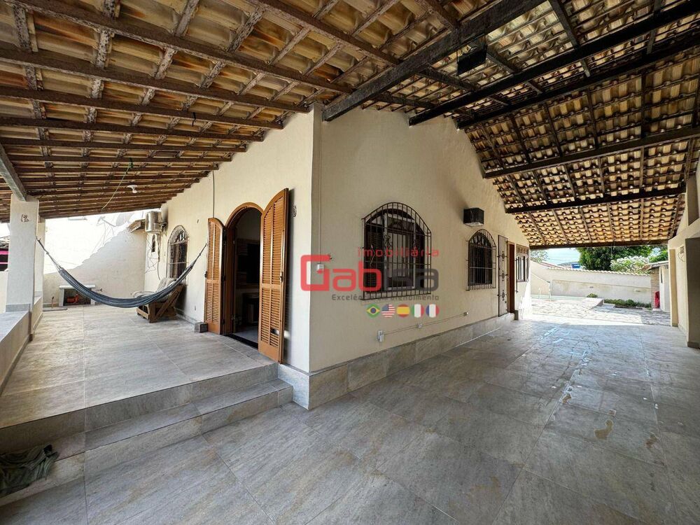 Casa à venda com 5 quartos, 160m² - Foto 2