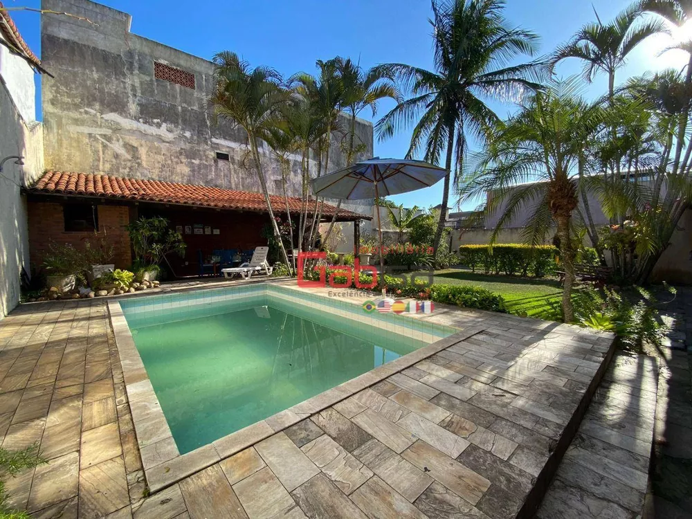 Casa, 4 quartos, 340 m² - Foto 1