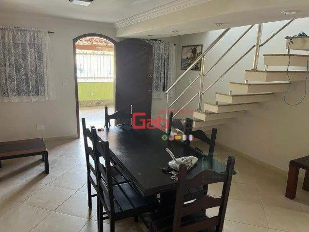 Casa, 4 quartos, 150 m² - Foto 1