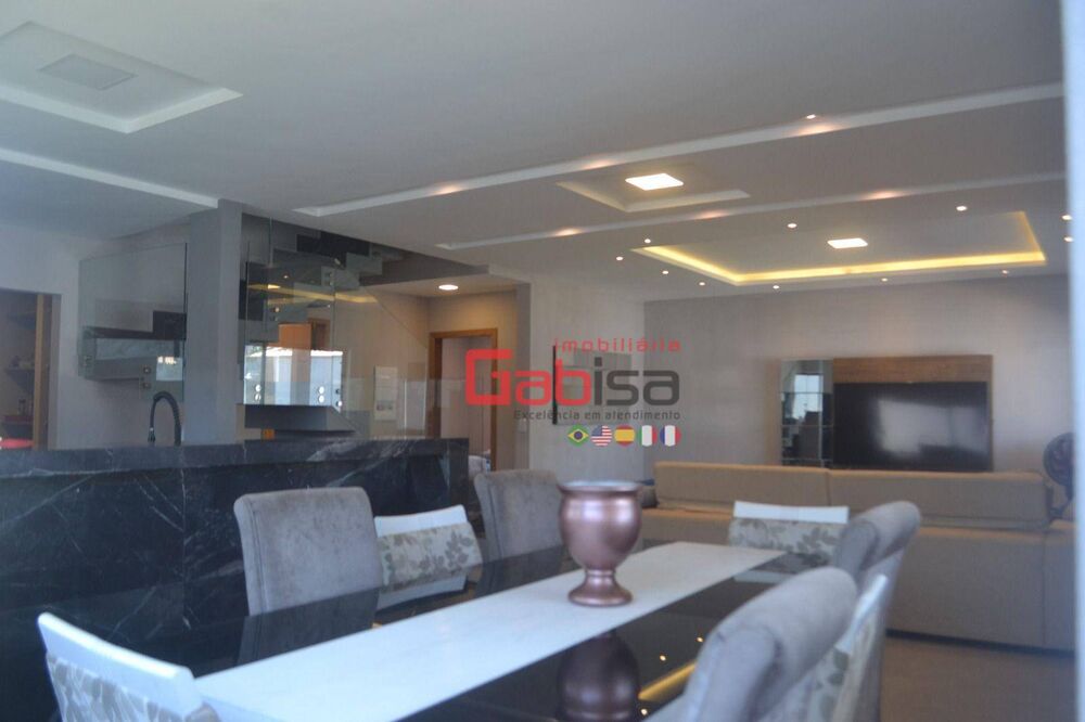 Casa de Condomínio à venda com 4 quartos, 210m² - Foto 2