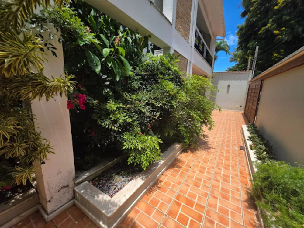 Casa, 3 quartos, 215 m² - Foto 2