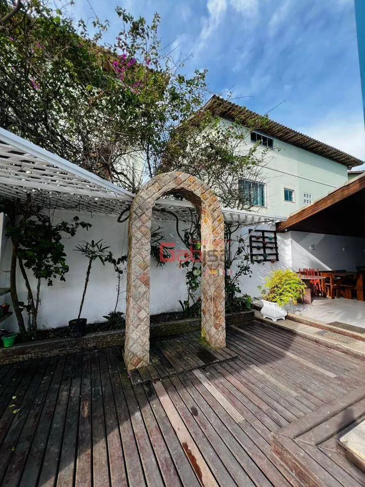 Casa, 6 quartos, 361 m² - Foto 6