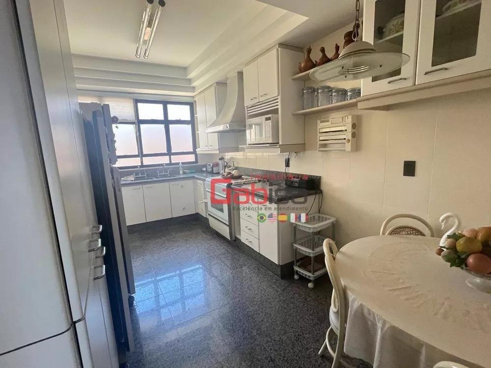 Apartamento, 3 quartos, 251 m² - Foto 23
