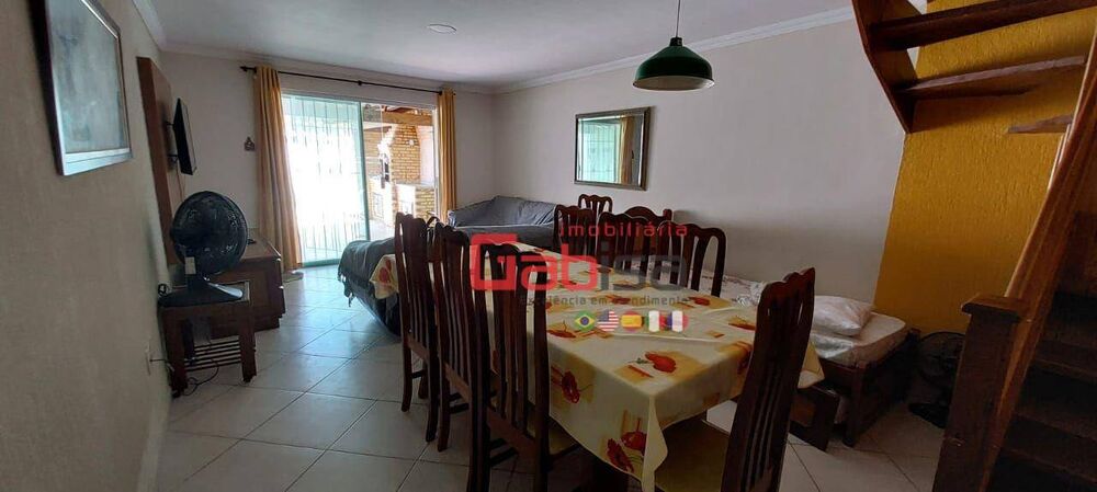 Casa à venda com 4 quartos, 120m² - Foto 1