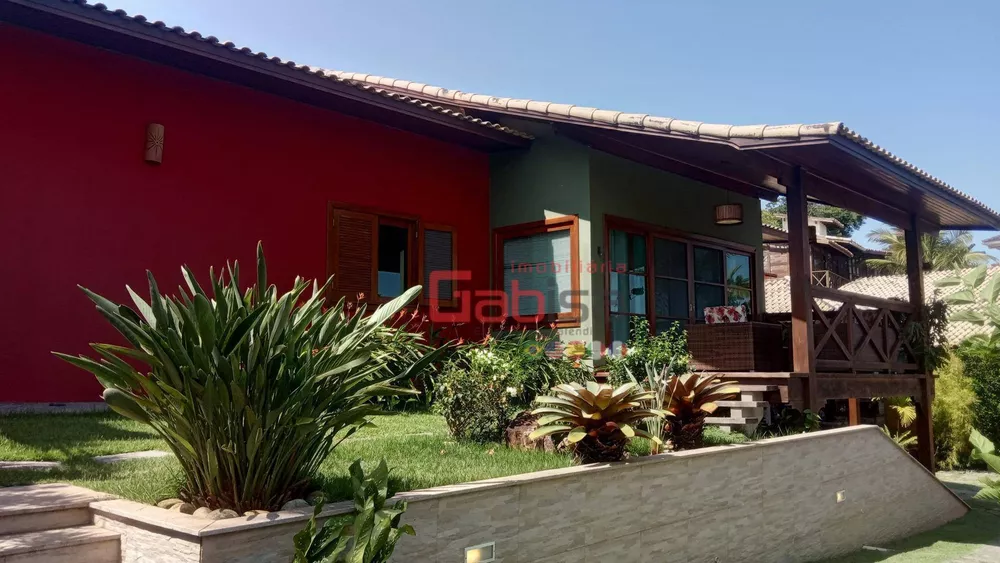 Casa de Condomínio à venda com 3 quartos, 250m² - Foto 1