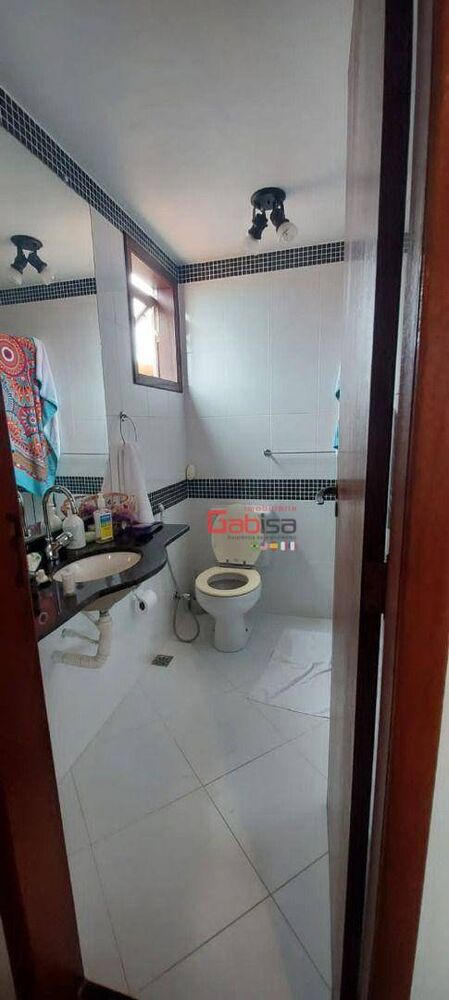 Casa à venda com 5 quartos, 200m² - Foto 12