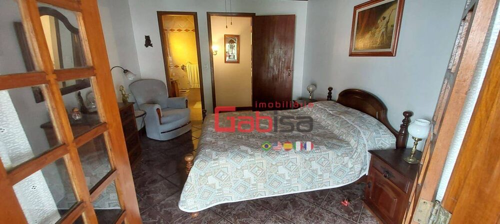 Casa à venda com 5 quartos, 200m² - Foto 8