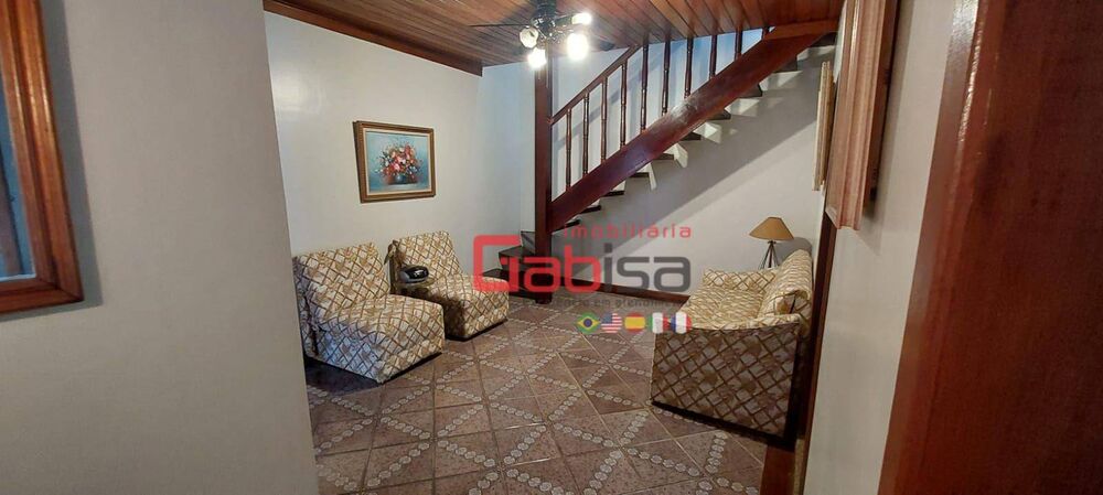 Casa à venda com 5 quartos, 200m² - Foto 14