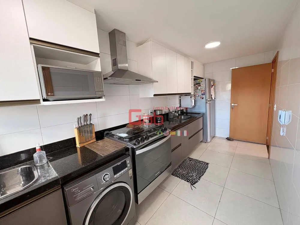Cobertura, 3 quartos, 207 m² - Foto 1