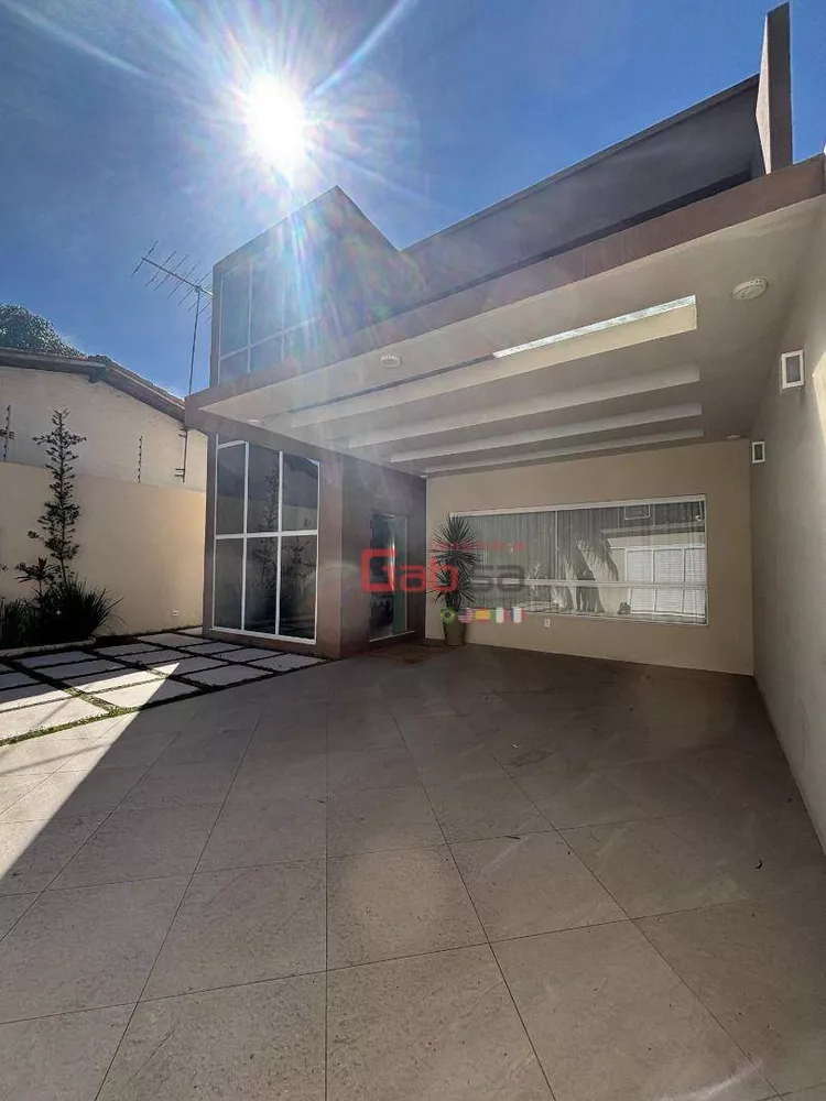 Casa, 4 quartos, 710 m² - Foto 1