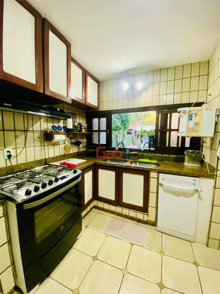 Casa, 3 quartos, 260 m² - Foto 2