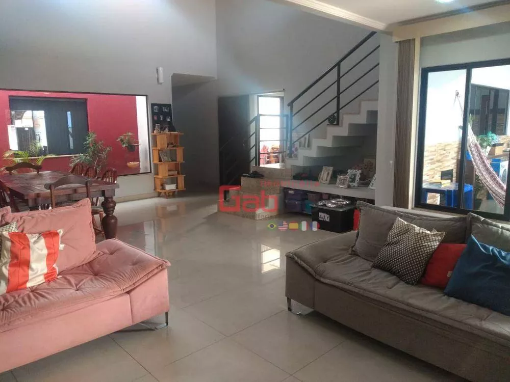 Casa, 3 quartos, 240 m² - Foto 2