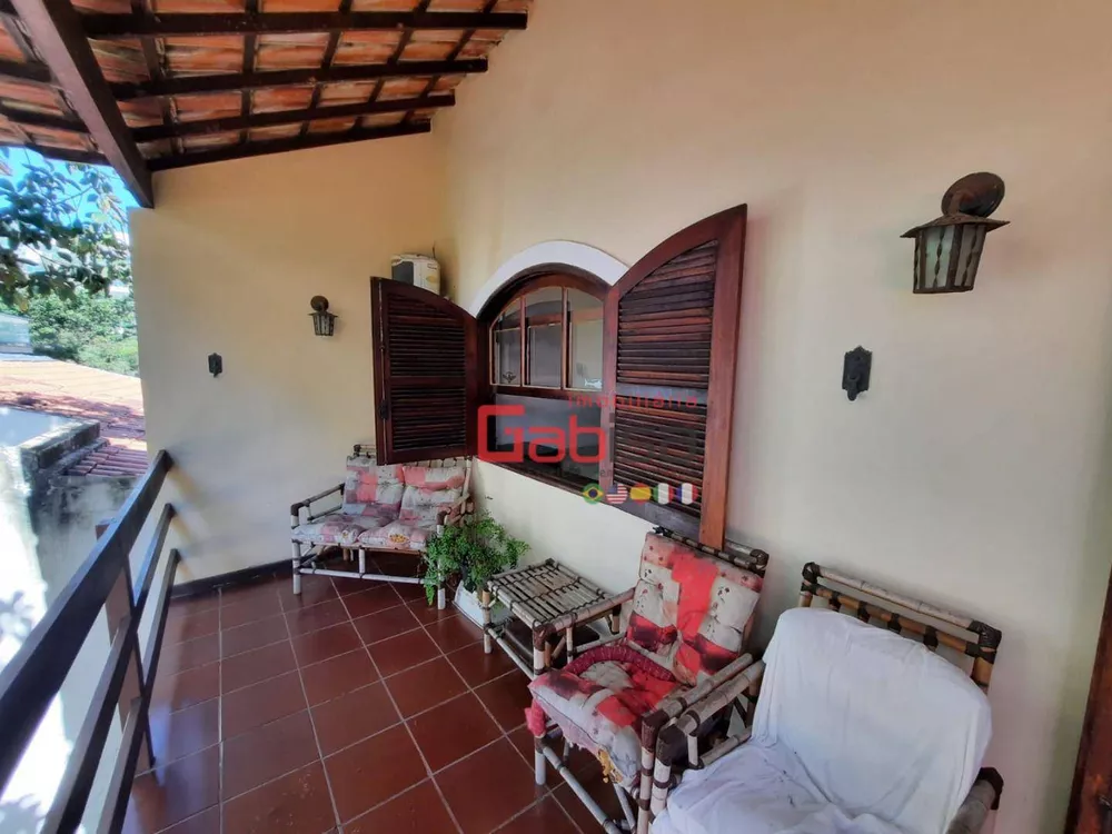 Casa, 4 quartos, 240 m² - Foto 1