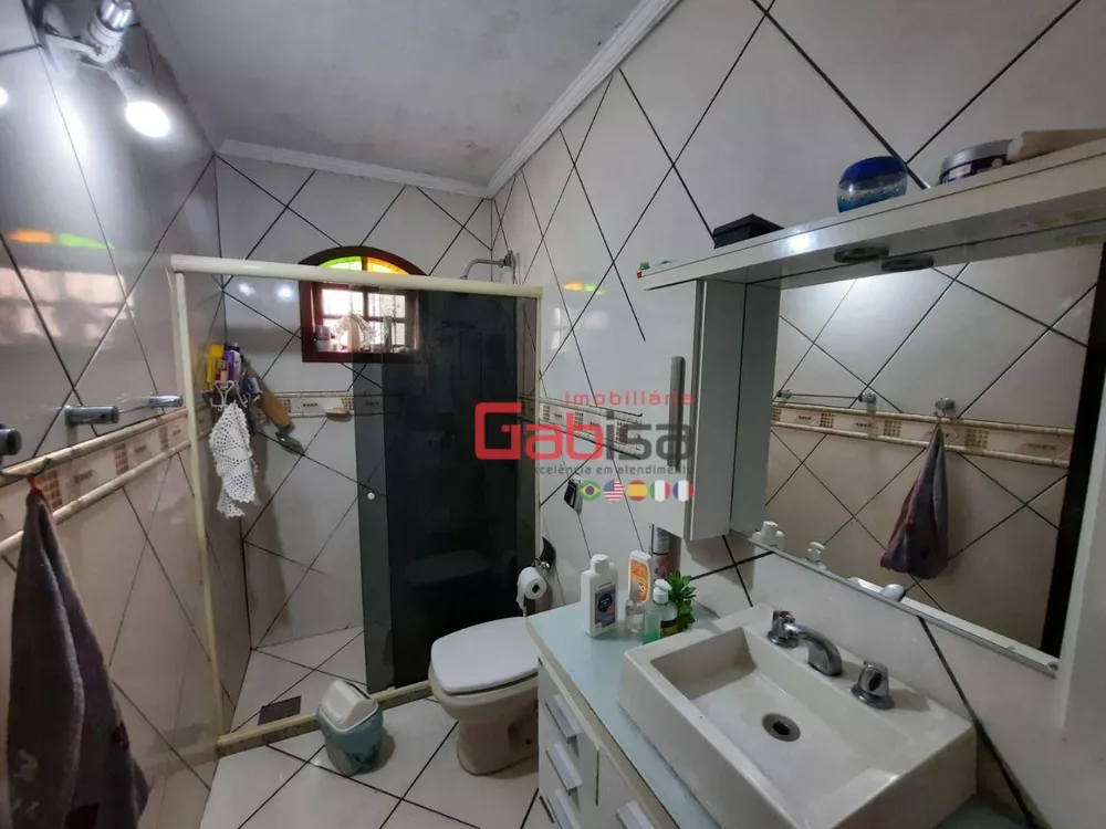 Casa, 4 quartos, 240 m² - Foto 2