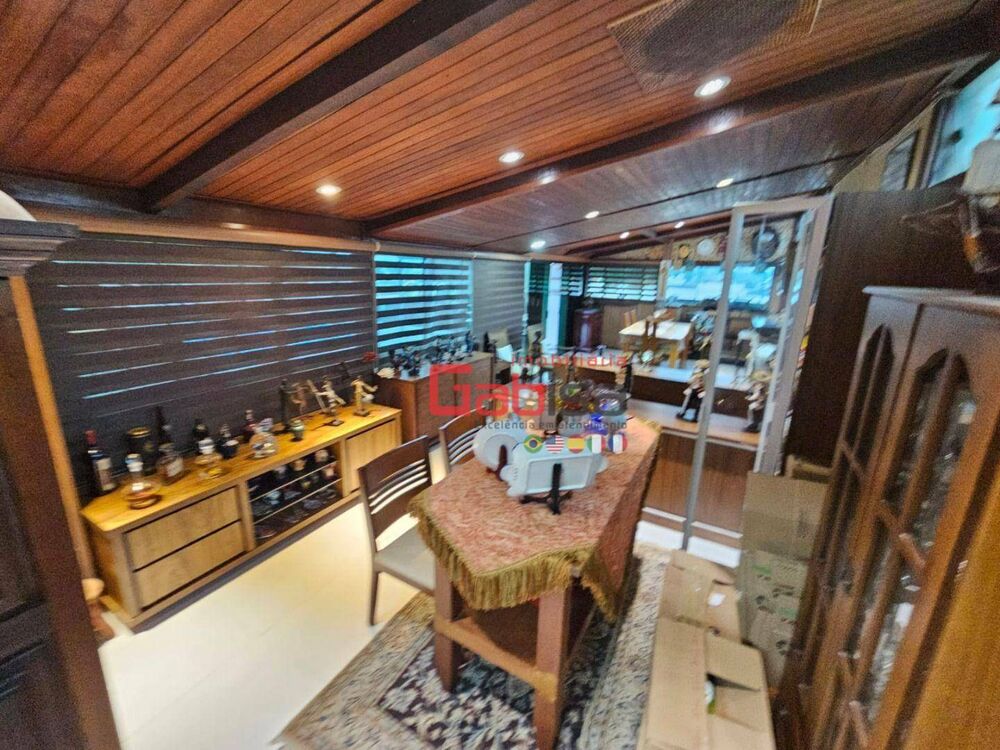 Cobertura à venda com 4 quartos, 220m² - Foto 13
