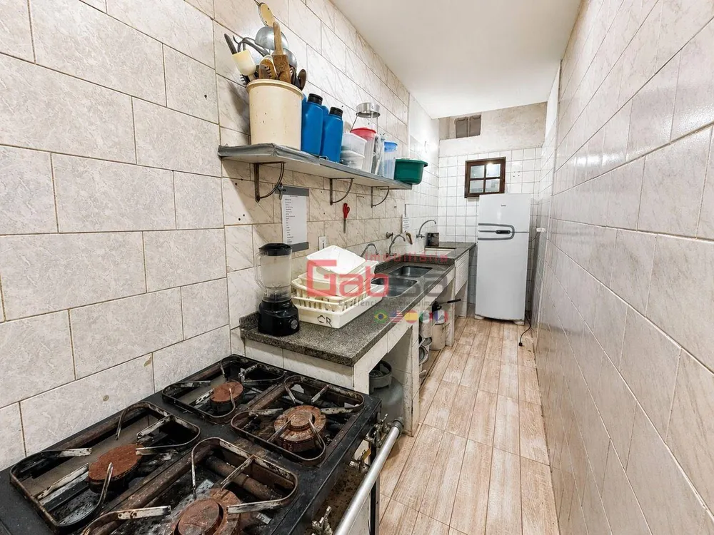 Casa, 8 quartos, 234 m² - Foto 9