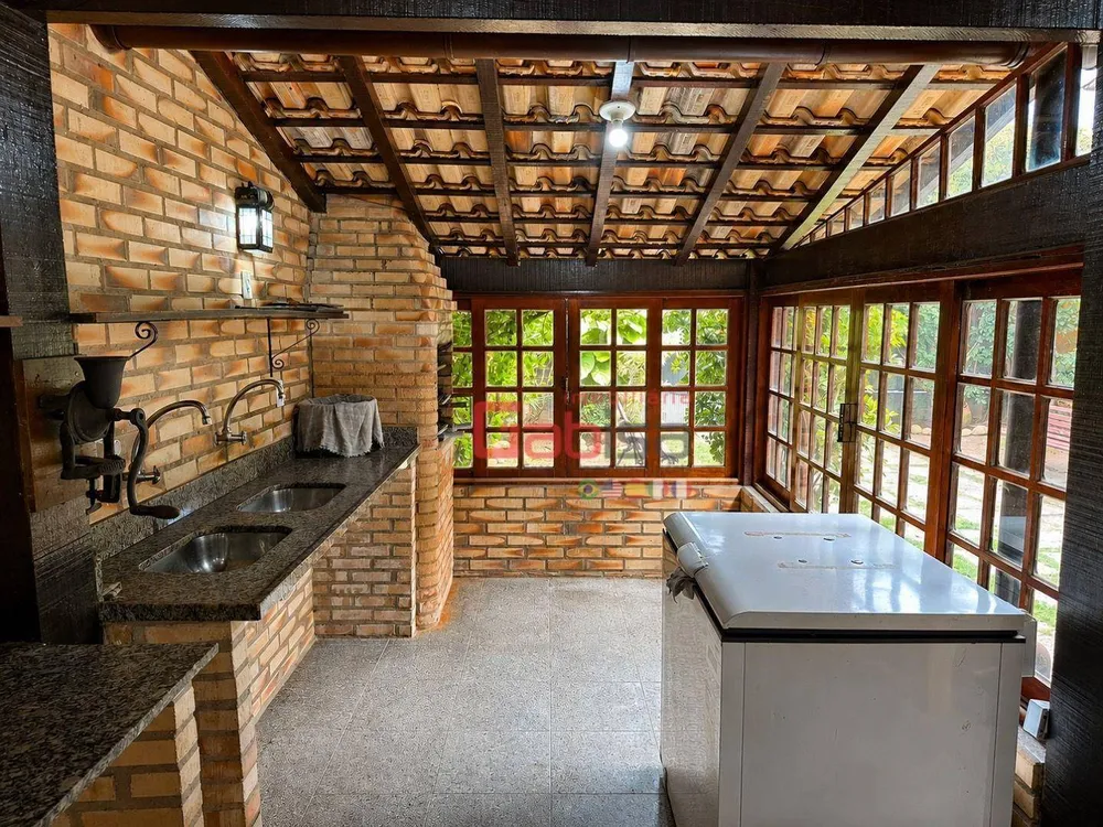 Casa, 8 quartos, 234 m² - Foto 4
