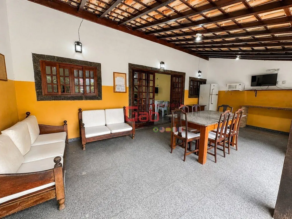 Casa, 8 quartos, 234 m² - Foto 2