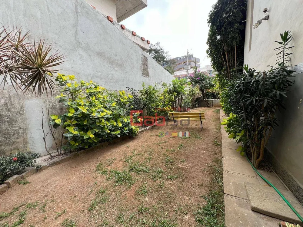 Casa, 5 quartos, 200 m² - Foto 1