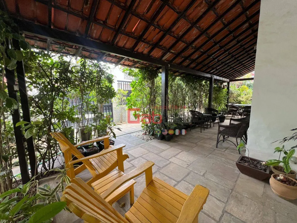 Casa, 5 quartos, 200 m² - Foto 1