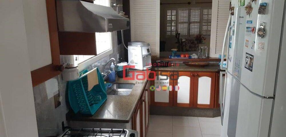 Casa à venda com 4 quartos, 300m² - Foto 6