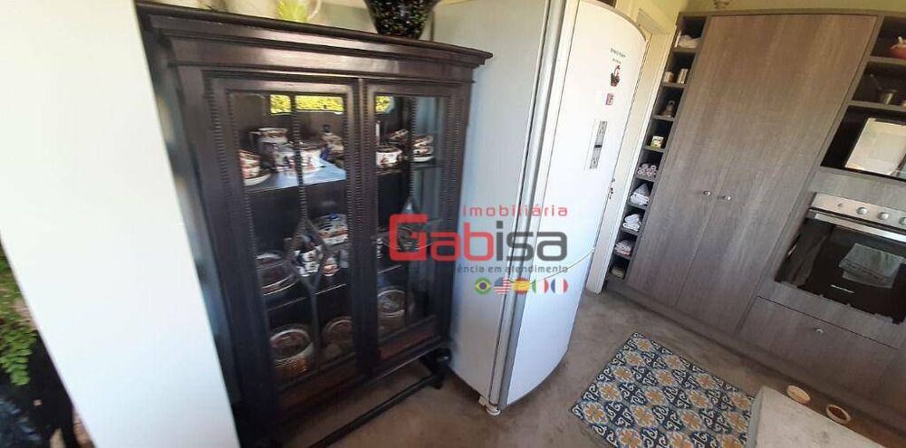Casa de Condomínio à venda com 4 quartos, 201m² - Foto 2