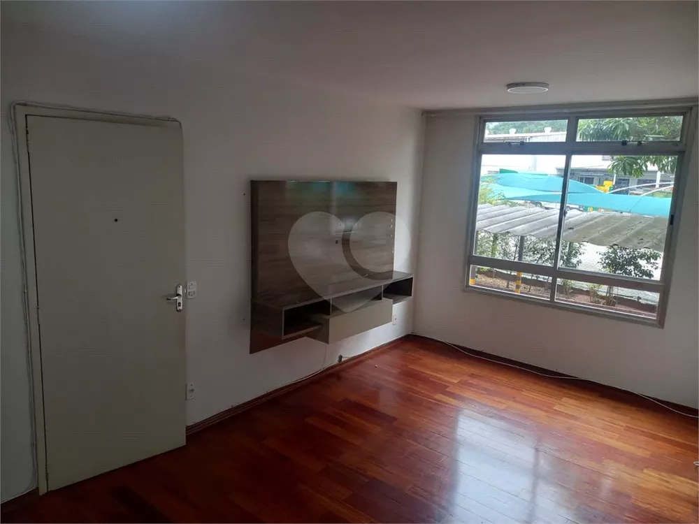 Apartamento à venda com 3 quartos, 102m² - Foto 1