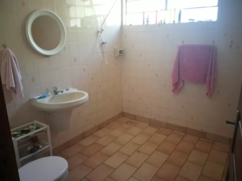 Casa para alugar com 3 quartos, 120m² - Foto 9