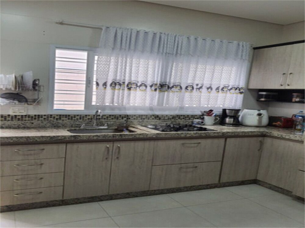 Casa, 3 quartos, 232 m² - Foto 2