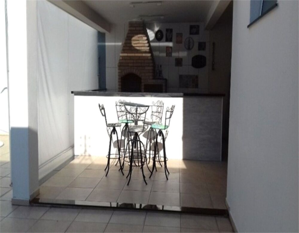 Casa, 3 quartos, 290 m² - Foto 2