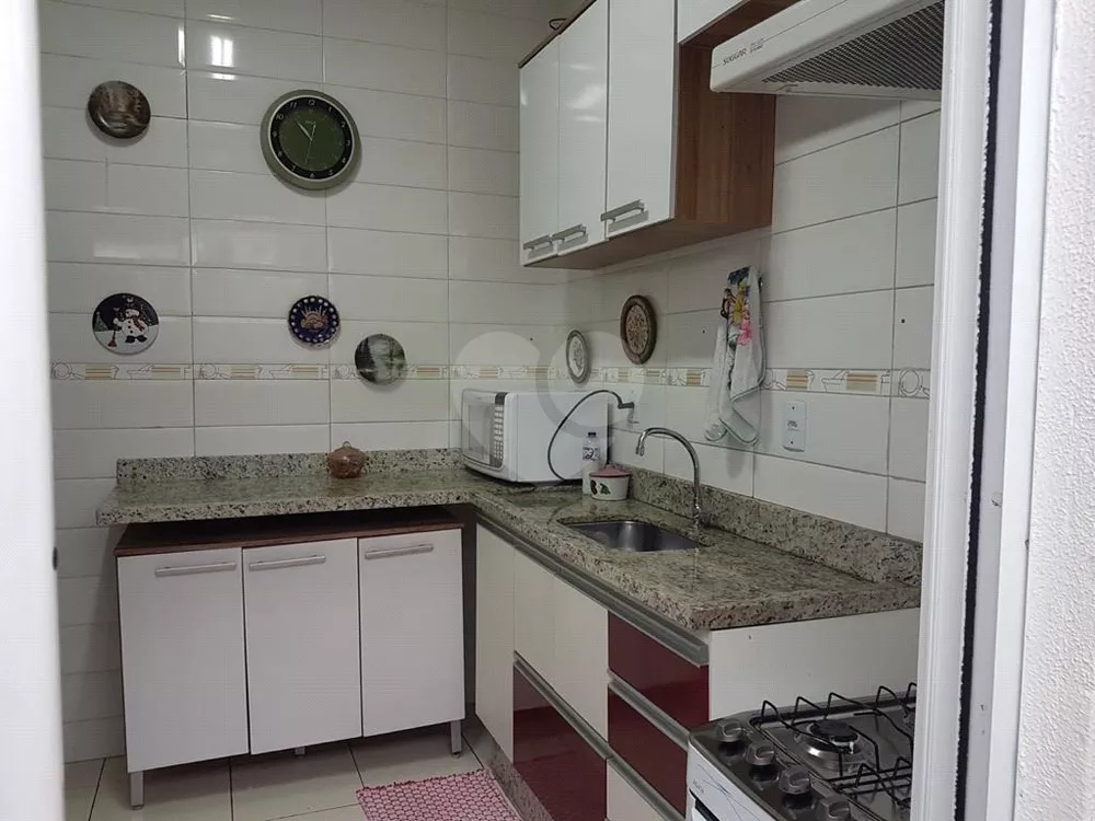 Casa à venda com 3 quartos, 83m² - Foto 1