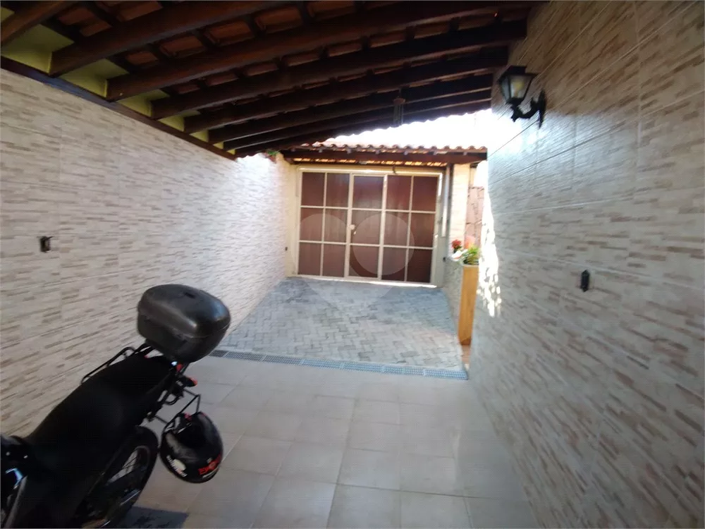 Casa, 4 quartos, 246 m² - Foto 1