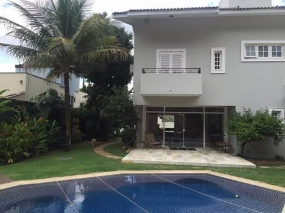 Prédio Inteiro à venda e aluguel com 4 quartos, 650m² - Foto 1