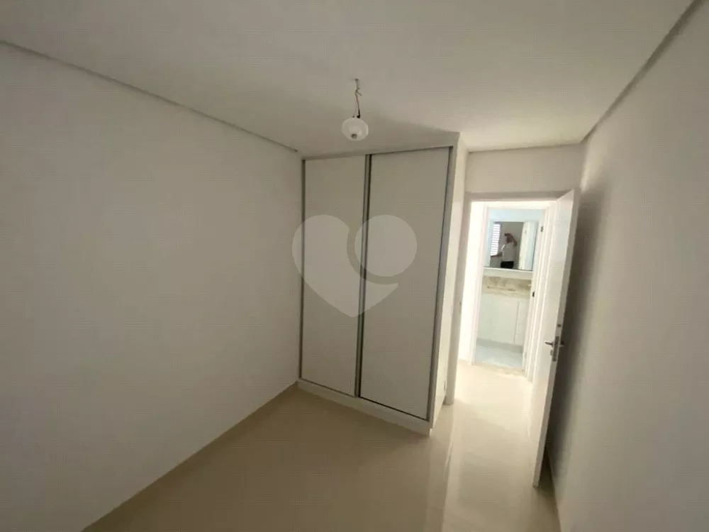 Apartamento à venda com 2 quartos, 72m² - Foto 4