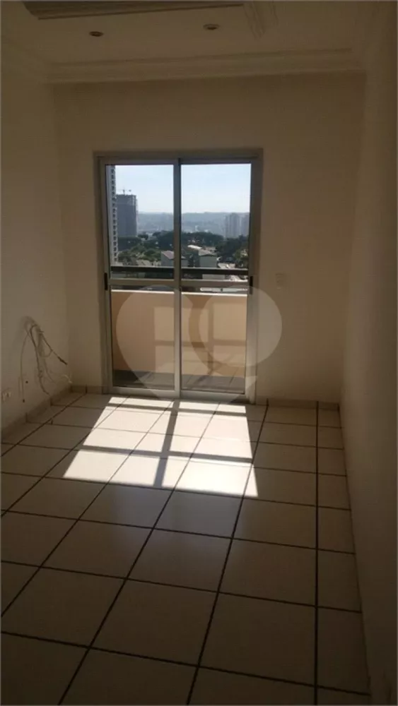 Apartamento à venda com 2 quartos, 70m² - Foto 1