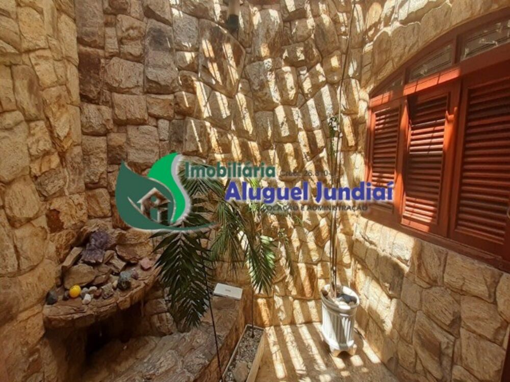Sobrado à venda e aluguel com 3 quartos, 250m² - Foto 2
