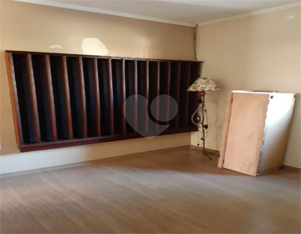 Casa à venda com 2 quartos, 144m² - Foto 1