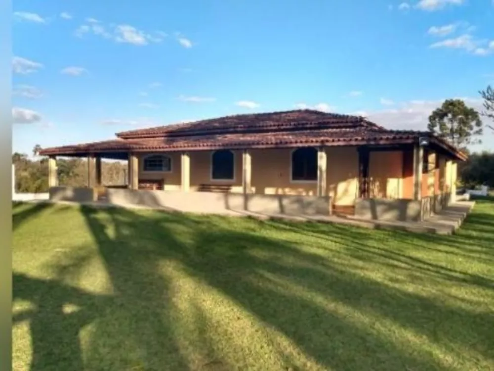 Fazenda à venda com 3 quartos, 24000m² - Foto 1