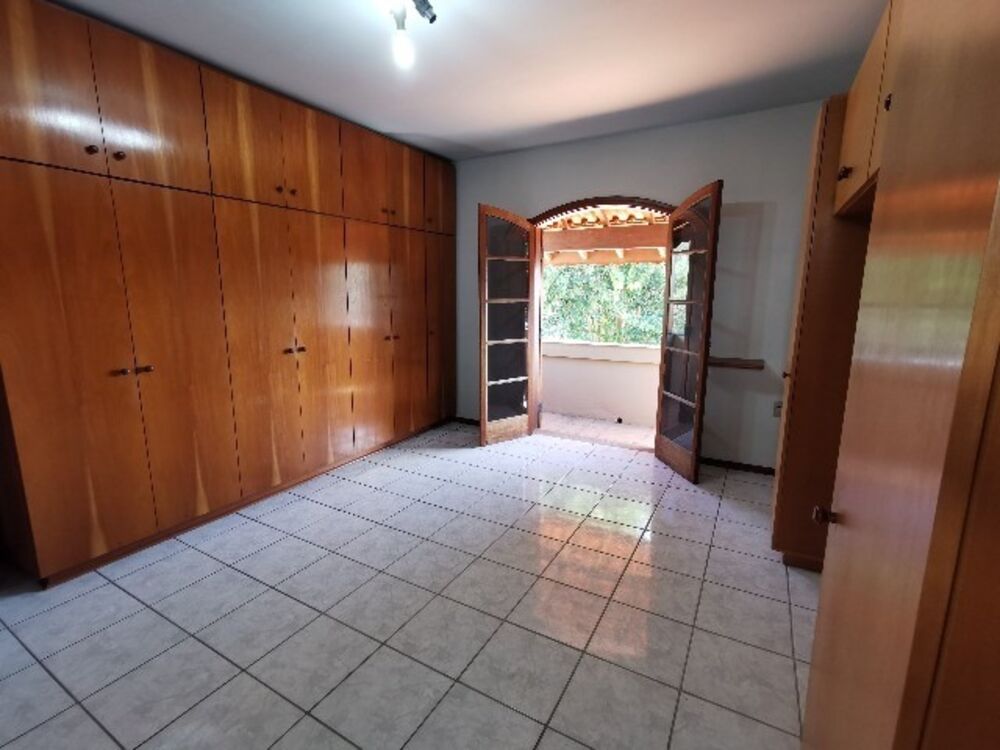 Sobrado, 3 quartos, 234 m² - Foto 1