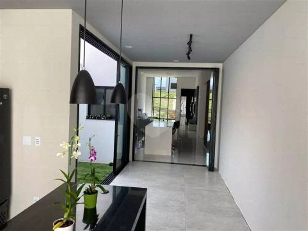 Casa à venda com 3 quartos, 180m² - Foto 1