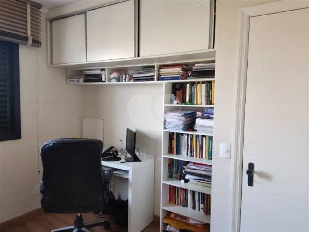 Apartamento à venda com 3 quartos, 100m² - Foto 3