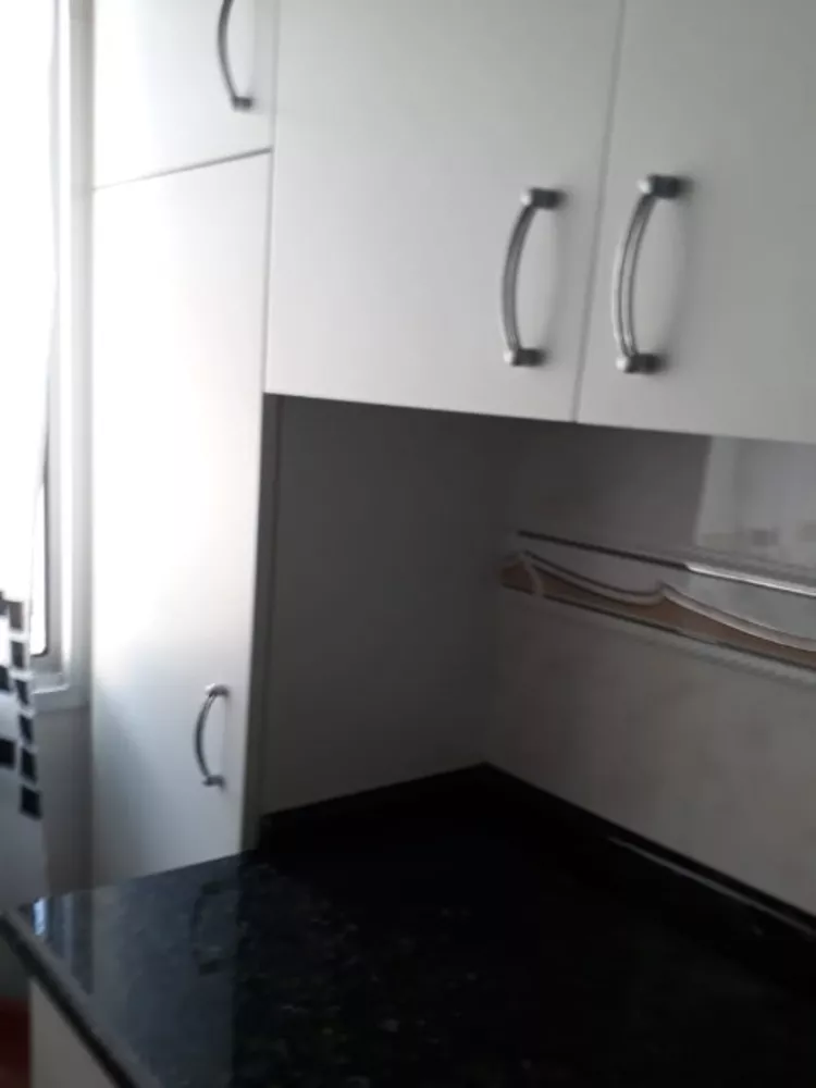 Apartamento à venda com 3 quartos, 76m² - Foto 2