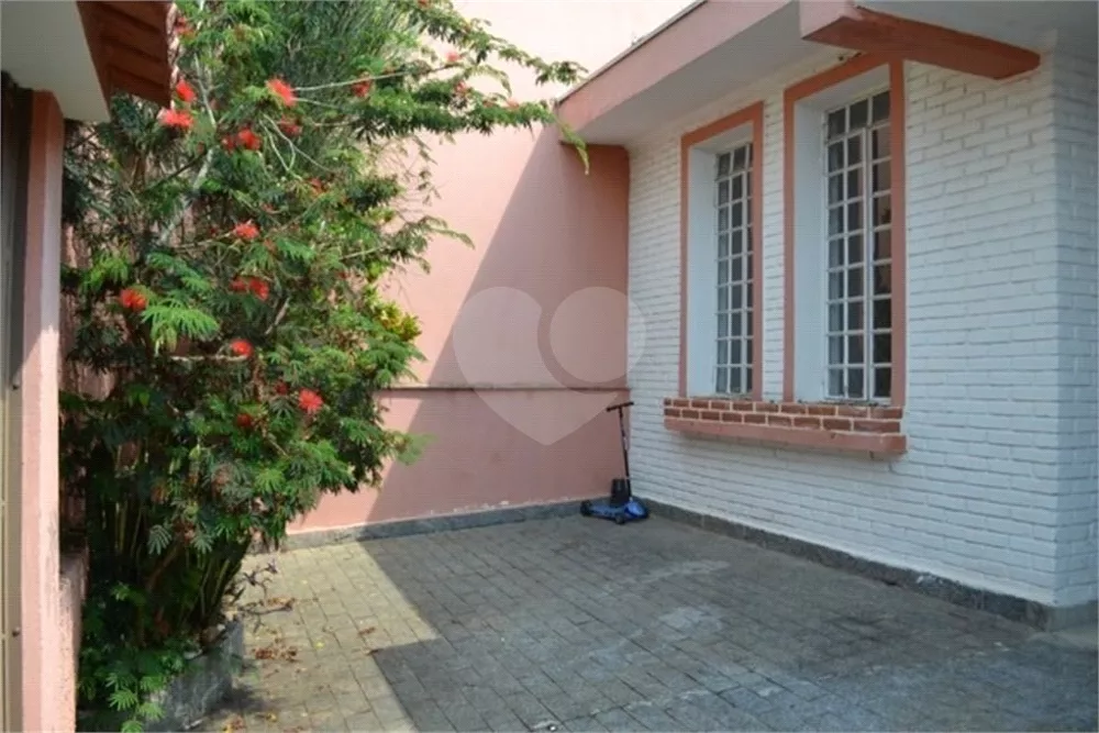 Casa à venda com 3 quartos, 125m² - Foto 1