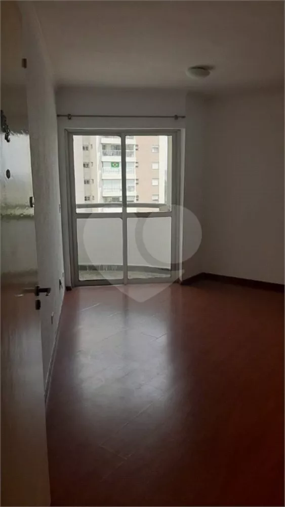 Apartamento à venda com 2 quartos, 69m² - Foto 3