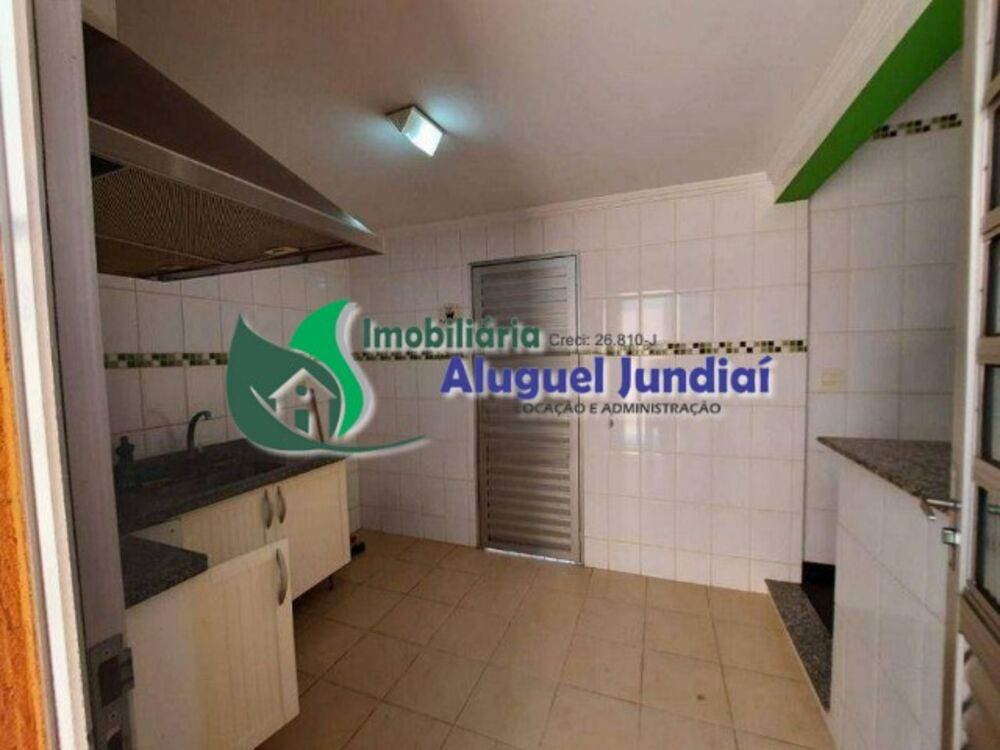 Casa para alugar com 3 quartos, 269m² - Foto 2