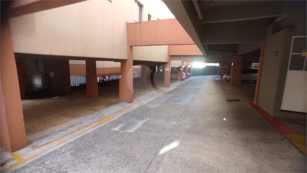 Apartamento à venda com 2 quartos, 70m² - Foto 8
