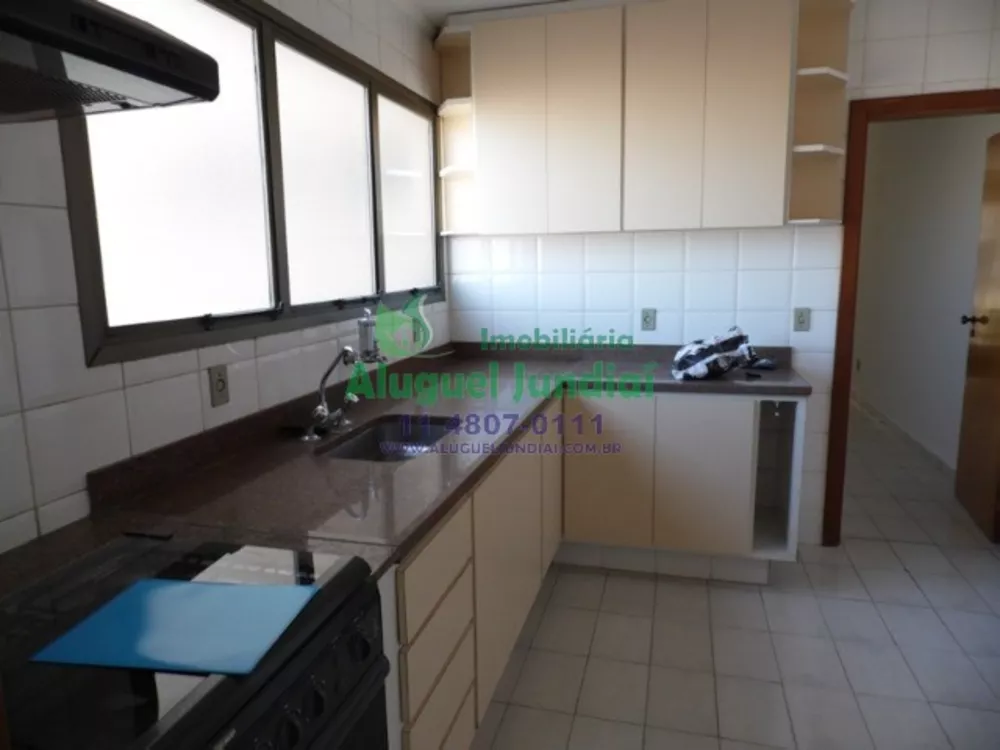 Apartamento à venda com 3 quartos, 120m² - Foto 4