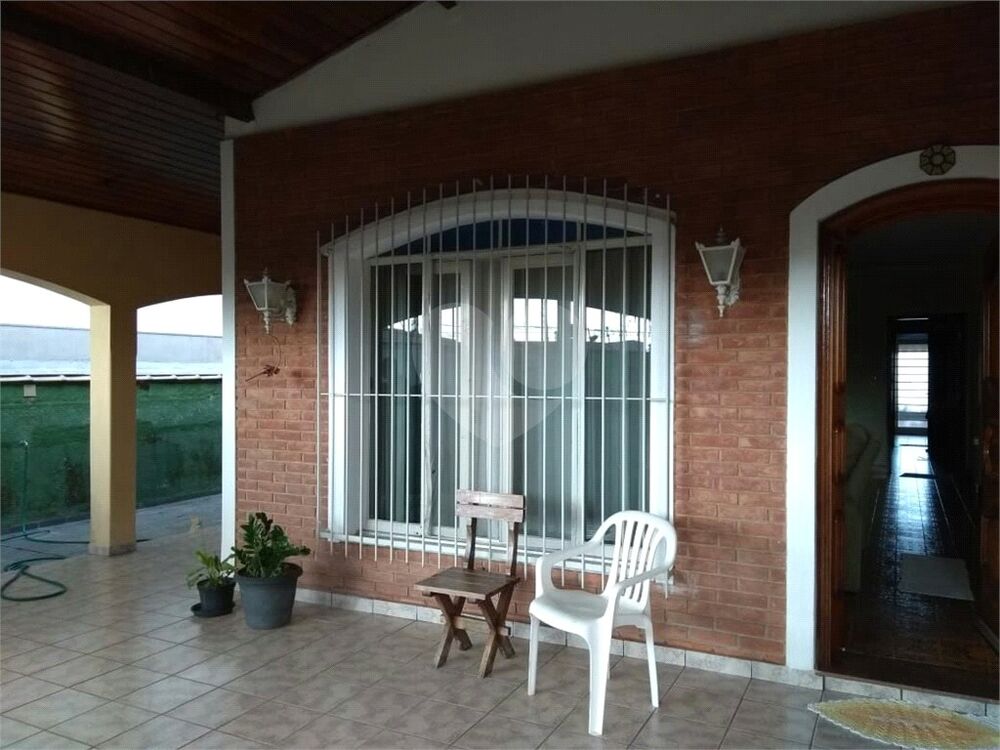 Casa, 2 quartos, 361 m² - Foto 2